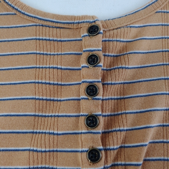 AMERICAN EAGLE PULLOVER TOP - Picture 6 of 13